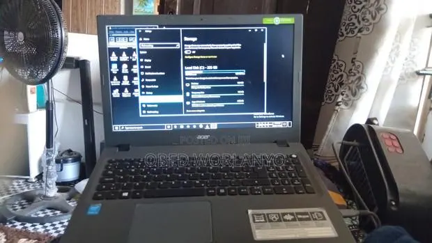 Laptop Acer Aspire E15 4GB Intel Core i5 HDD 500GB · Photo 1