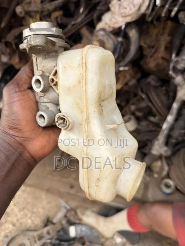 Toyota Corolla Break Pot 2006,2007,2008,2009,2010,2011,2012,2013 · Photo 1