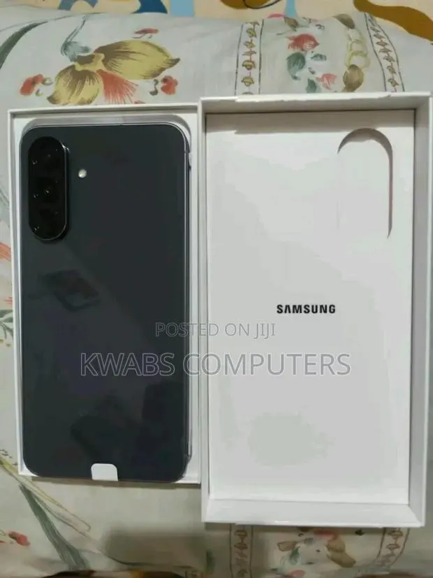 New Samsung Galaxy A56 256 GB Black · Photo 1