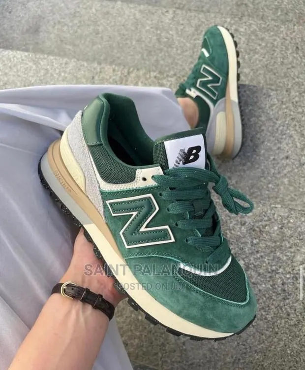 New Balance · Photo 1