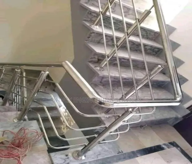 Silver Balustrade / Stainless Steel Balustrade · Photo 1
