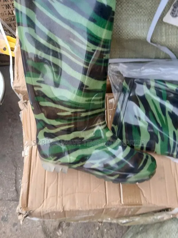 Camouflage Wellington Boots/ Rain Boots · Photo 1