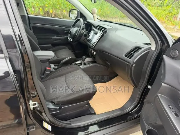 Mitsubishi Outlander 2021 Black · Photo 1