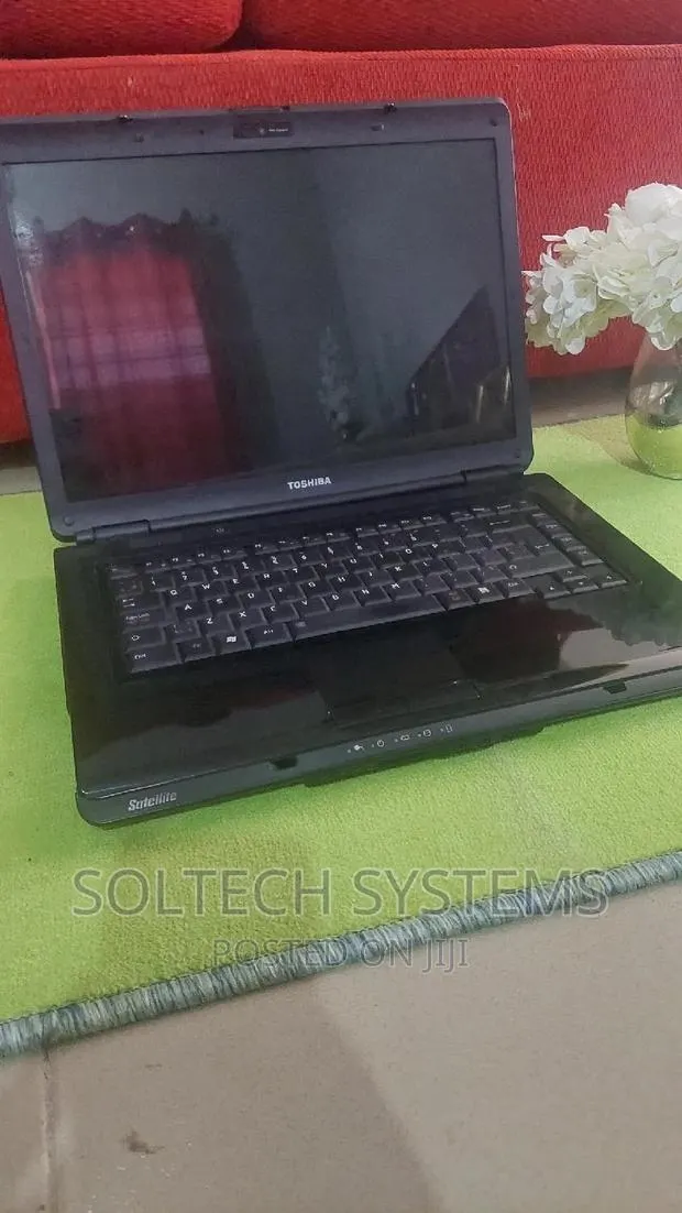 Laptop Toshiba A50 4GB Intel Core 2 Duo HDD 250GB · Photo 1