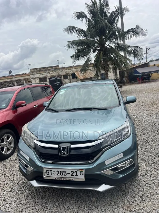 Honda CR-V 2016 Green · Photo 1