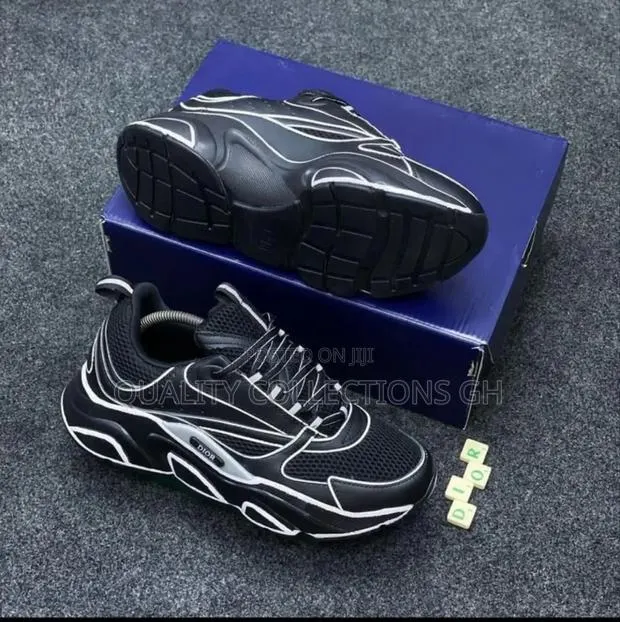 Dior B22 Black and White · Photo 1