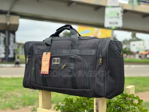 Traveling Hand Luggage · Photo 1