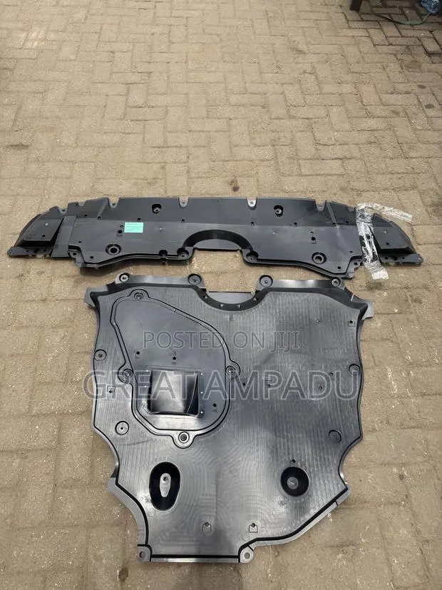 Rav-4 19-25 Engine Panel and Woolen Inner Linner · Photo 1