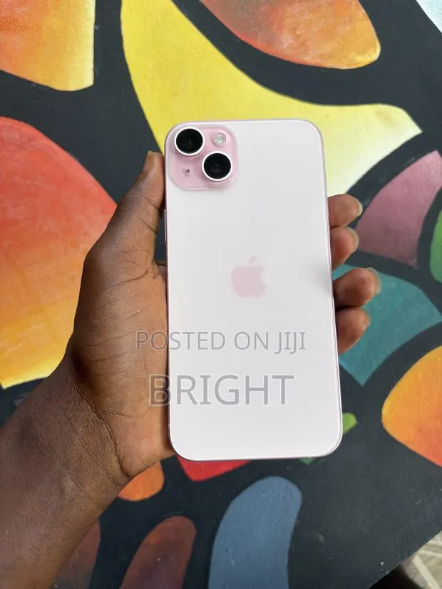 Apple iPhone 15 Plus 128 GB Pink · Photo 1