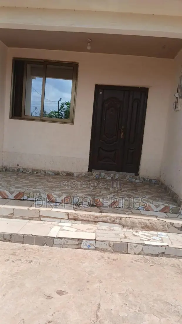 2bdrm House in Dki Properties, Oyibi for rent · Photo 1