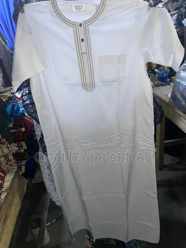White Jalabiya (Shortsleeves) · Photo 1