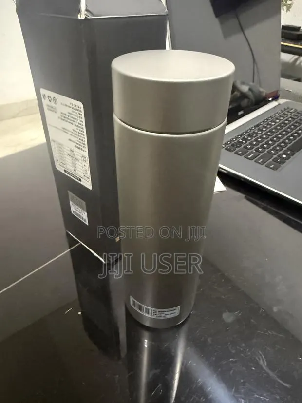 Titanium Water Flask · Photo 1