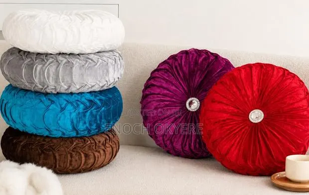 Majestic Throw Comfy Pillows Singles · Photo 1