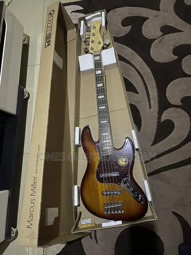 Marcus Miller Sire V7 2nd Gen · Photo 1