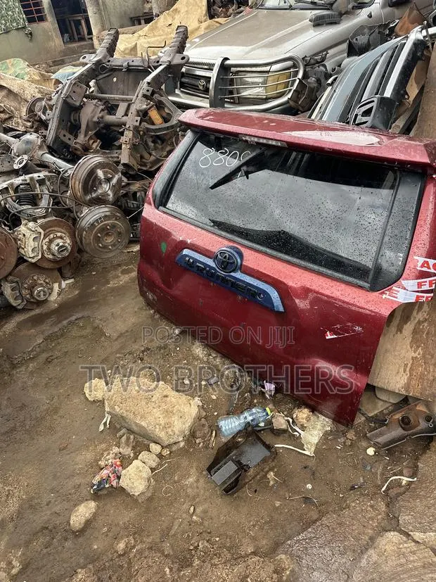 Toyota 4Runner 2015,2016,2017,2018,2019,2020,2021,2022 and 2023 · Photo 1