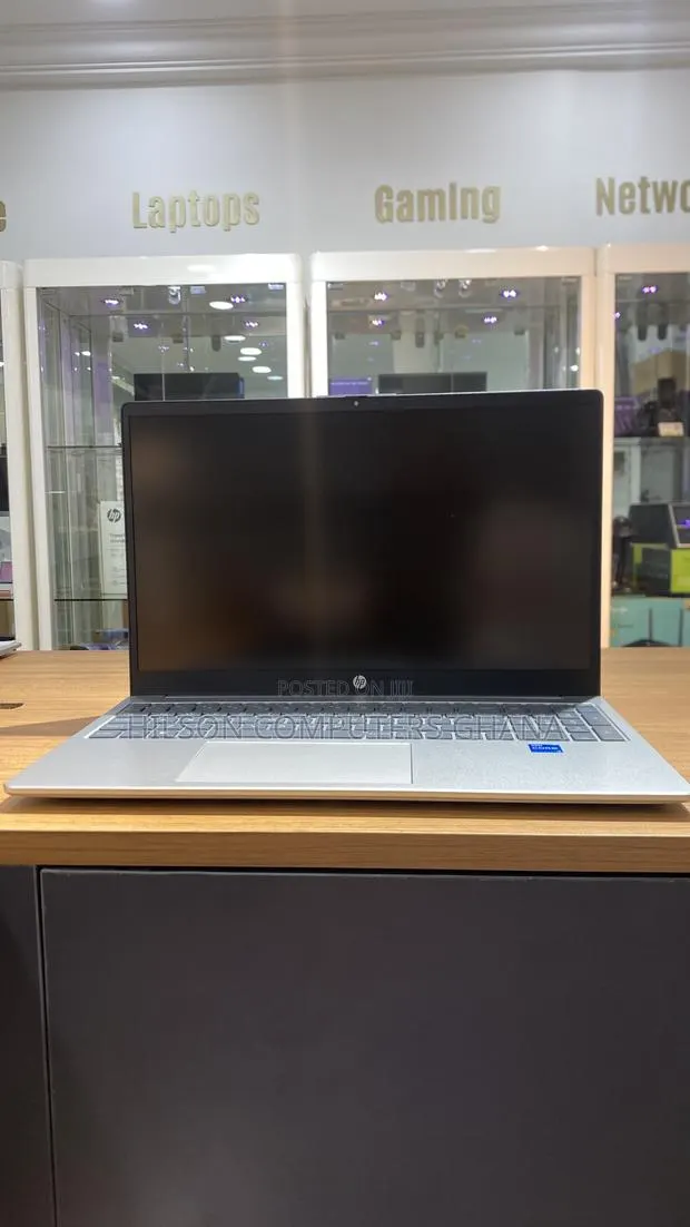 New Laptop HP 15s 8GB Intel Core i5 SSD 512GB · Photo 1