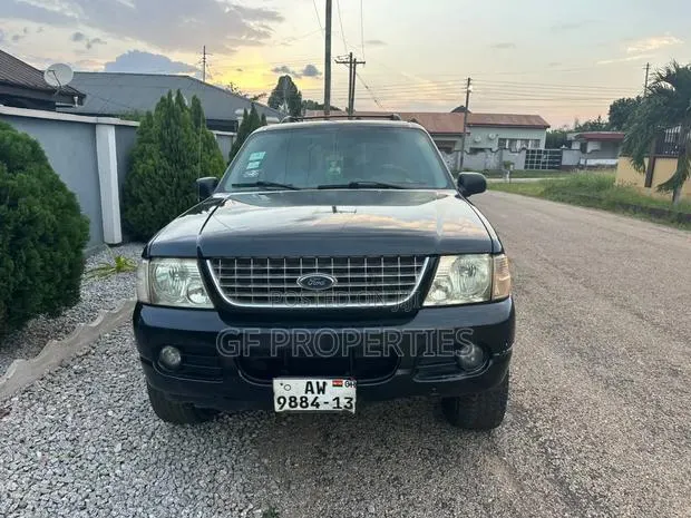 Ford Explorer 2005 Black · Photo 1