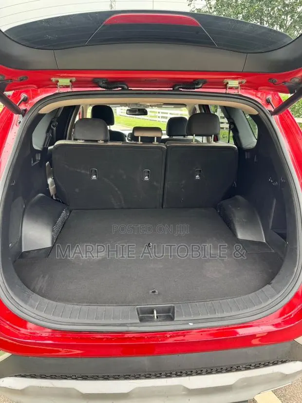Hyundai Santa Fe SE 2.4 AWD 2019 · Photo 1
