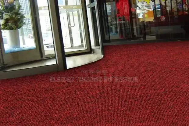 Quality Wine Woolen Carpet · Photo 1