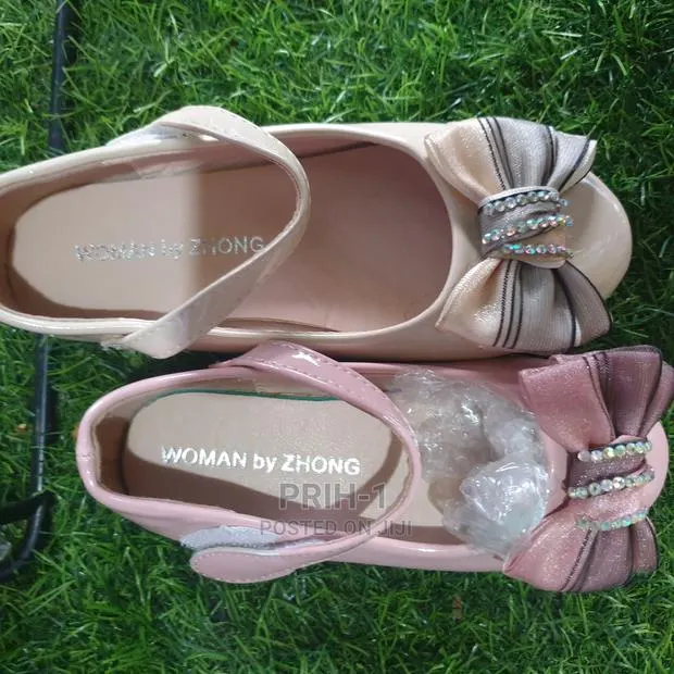 Kids Girls Flat Shoe · Photo 1
