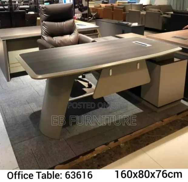 Executive L Shape Desk · Photo 2
