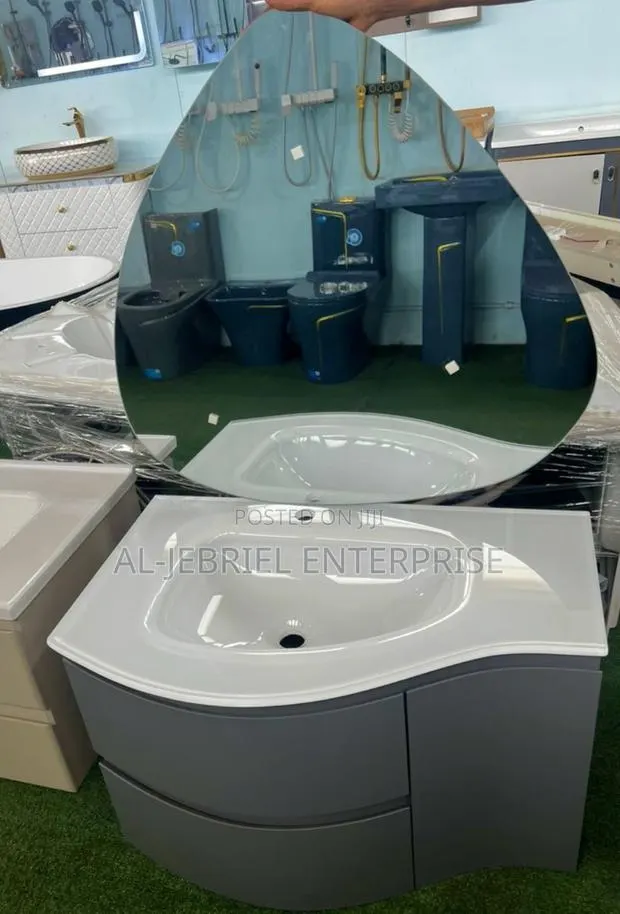 Cabinet Basin 80cm + Led Mirror · Photo 1