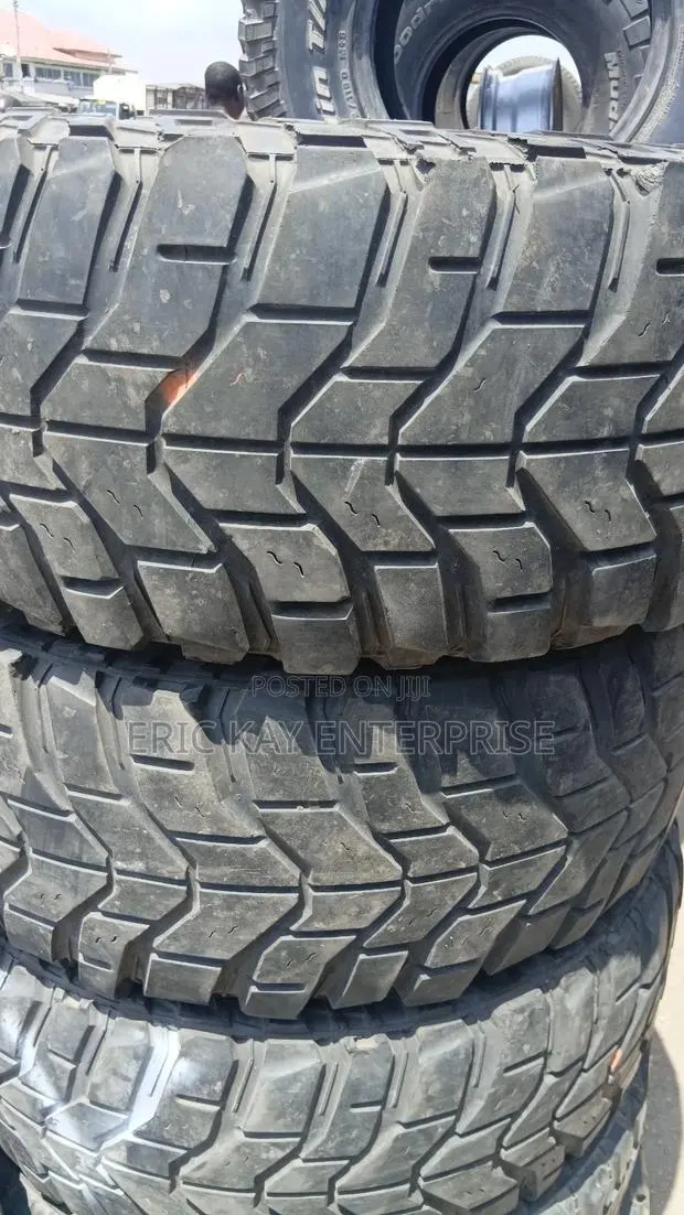 33/12.5r15 Tyres · Photo 1