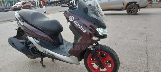 Yamaha Majesty 2015 · Photo 1