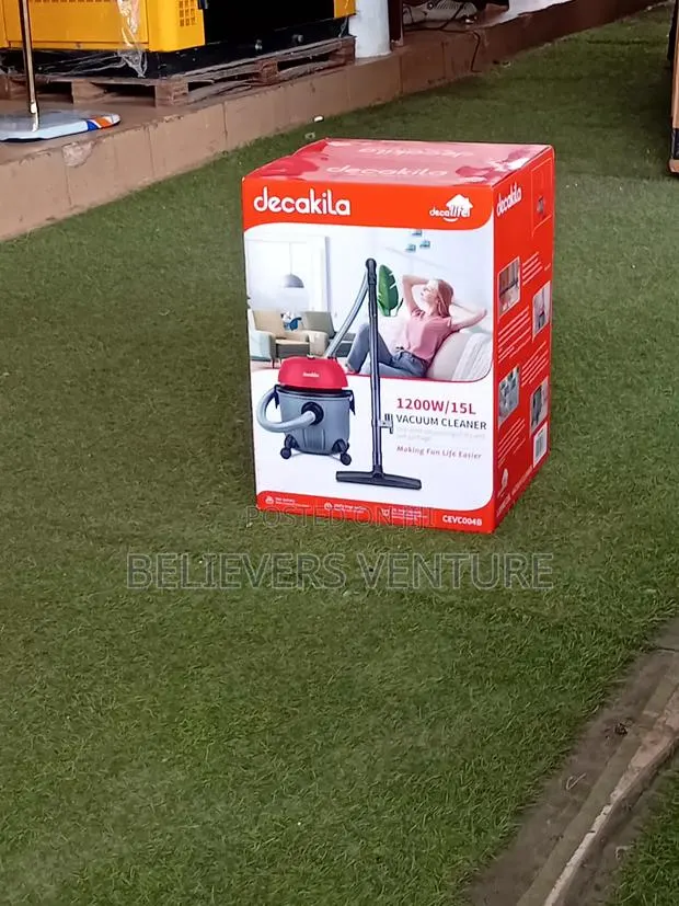 Premium Household Vacuum Cleaner · Photo 1