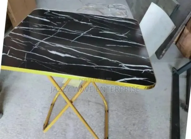 Foldable Table or Dining · Photo 1