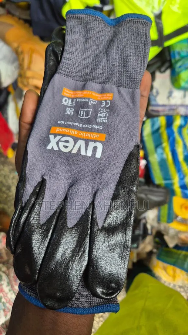 UVEX Hand Gloves · Photo 1
