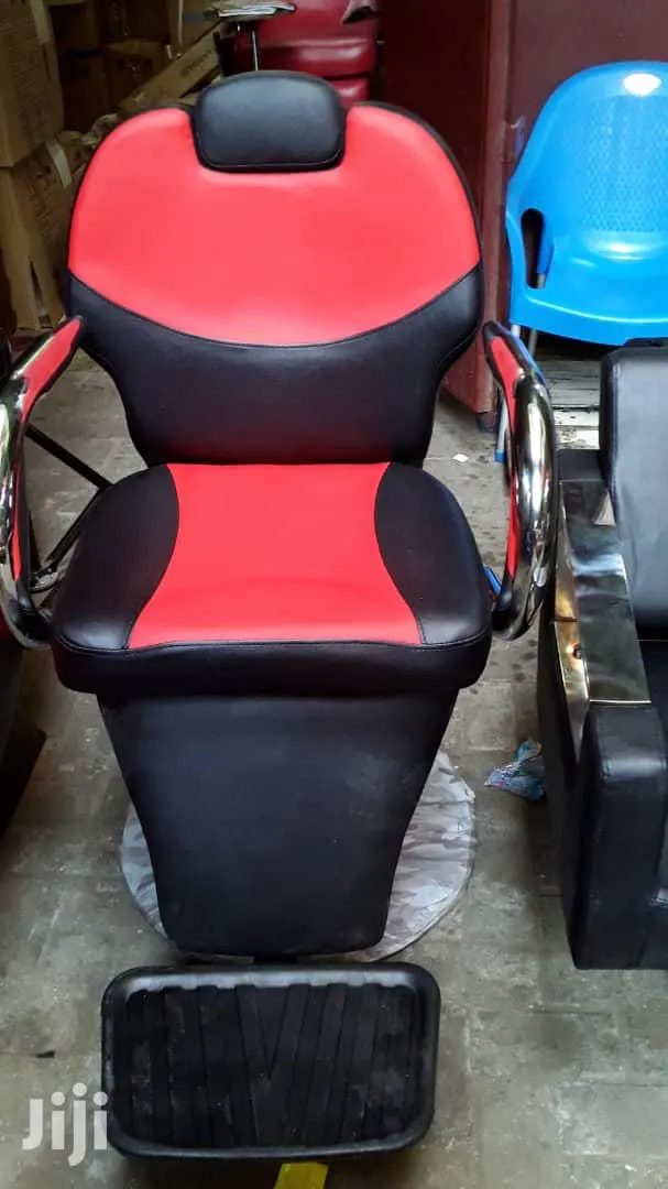 Barbering Saloon Chairs · Photo 1