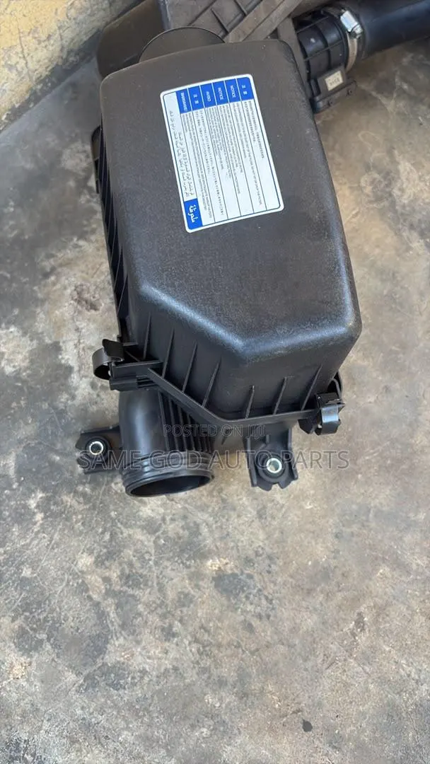 Hyundai Accent 2011-2015 Air Cleaner Box · Photo 1