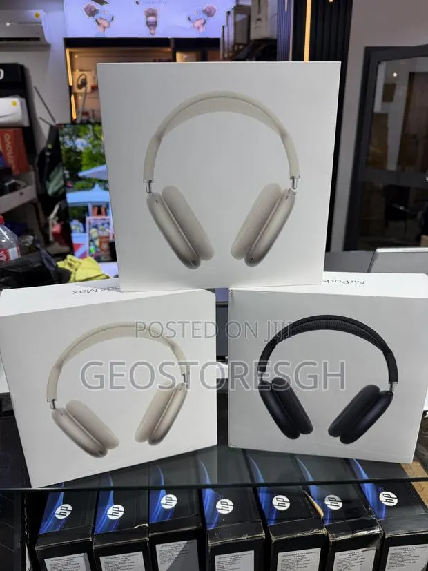 Latest AirPods Max 2 (2026) · Photo 1