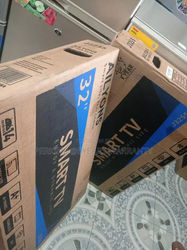 Ailyons 32 Smart Television for Steaming Life Games · Photo 1
