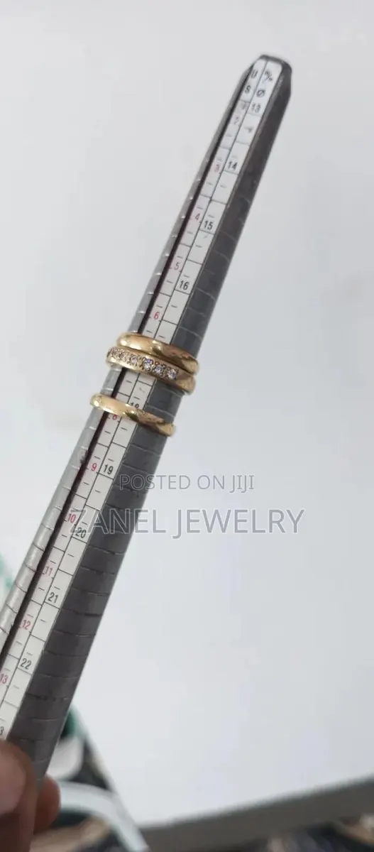 Original Gold Dust Couple Rings · Photo 3