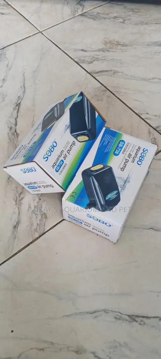 Double Outlet Sobo Air Pump · Photo 1