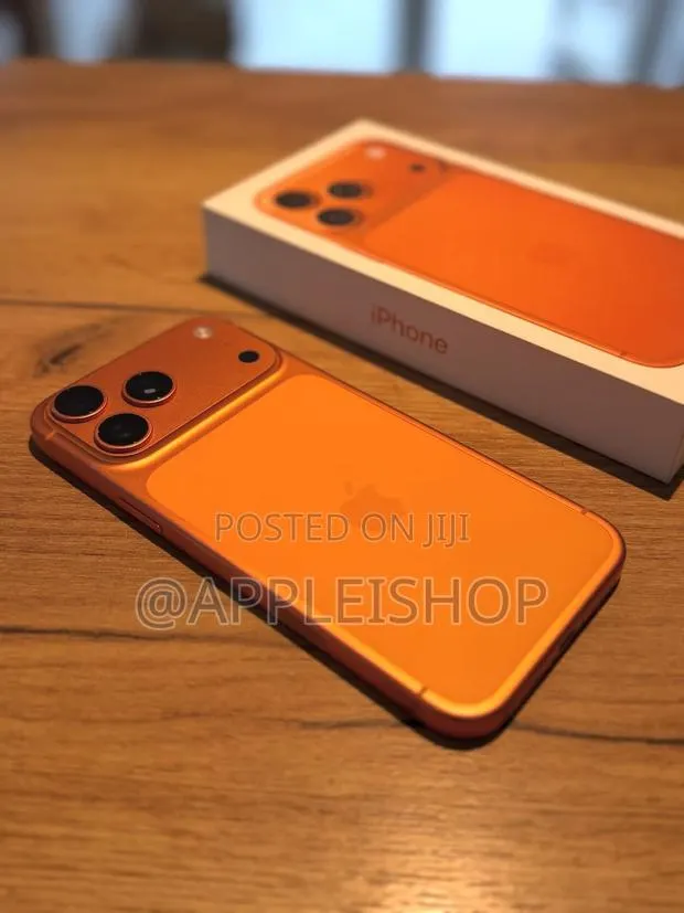 Apple iPhone 17 Pro Max 512 GB Orange · Photo 1