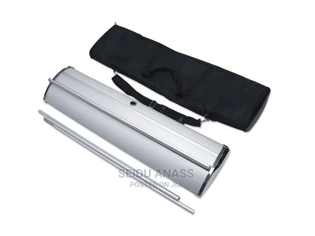 Pull Up / Roll Up Banner Stand · Photo 1