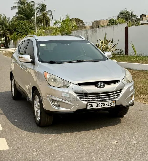 Hyundai Tucson 2014 White · Photo 1