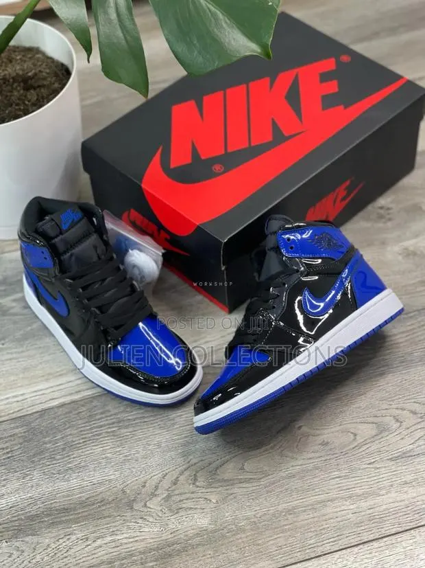 Jordan Air R11 Royal Blue Black N White · Photo 1