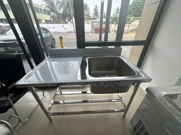 Commercial Single Sink With Side · Photo 1