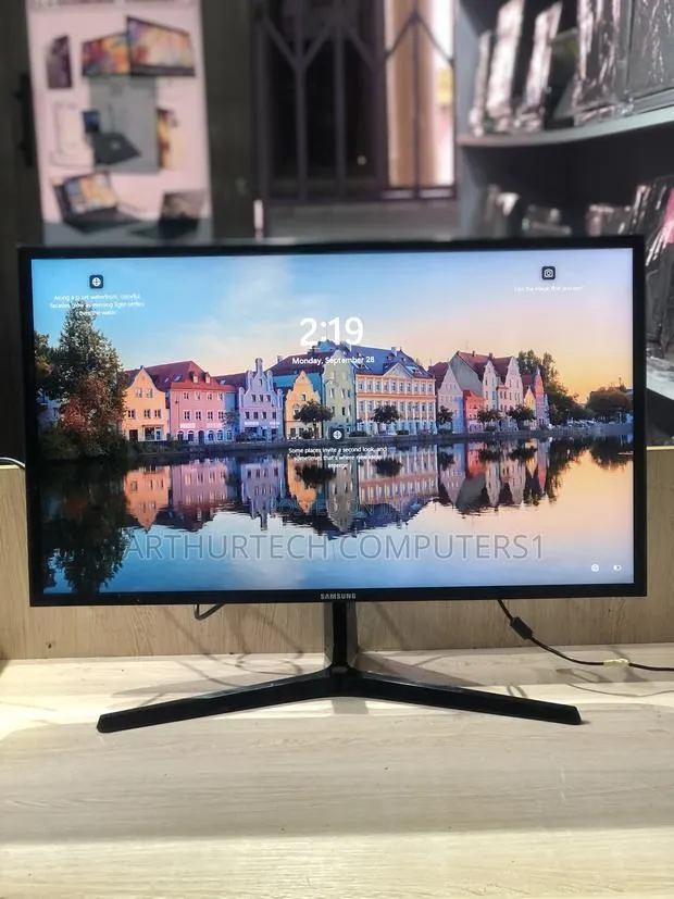 Samsung Monitor · Photo 1