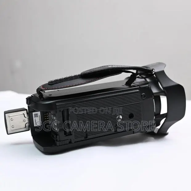 Panasonic HC-VX980 Camcorder · Photo 2