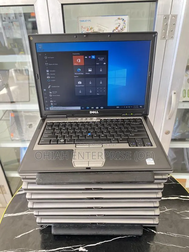 Laptop Dell Latitude D630 2GB Intel Core 2 Duo HDD 160GB · Photo 1