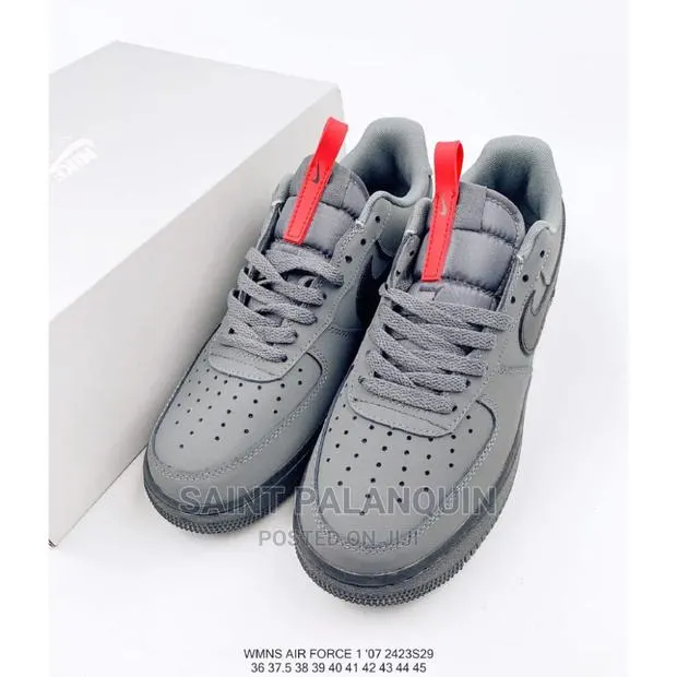 Nike Air Force · Photo 1
