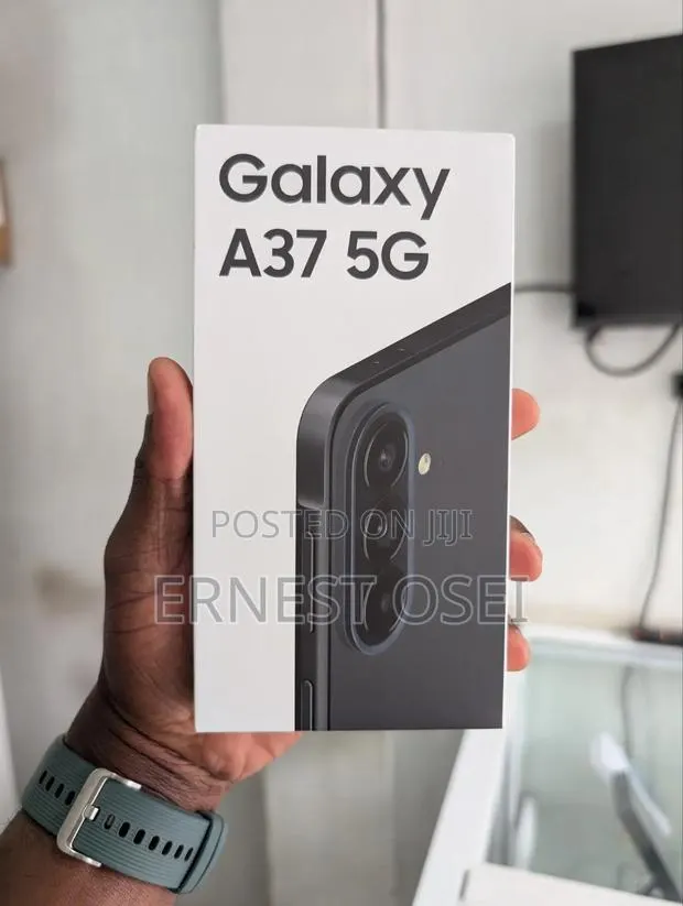 New Samsung Galaxy A37 256 GB Black · Photo 1