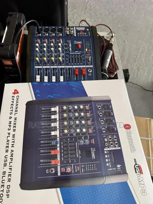 Yamaha 4-Way Mixer · Photo 1