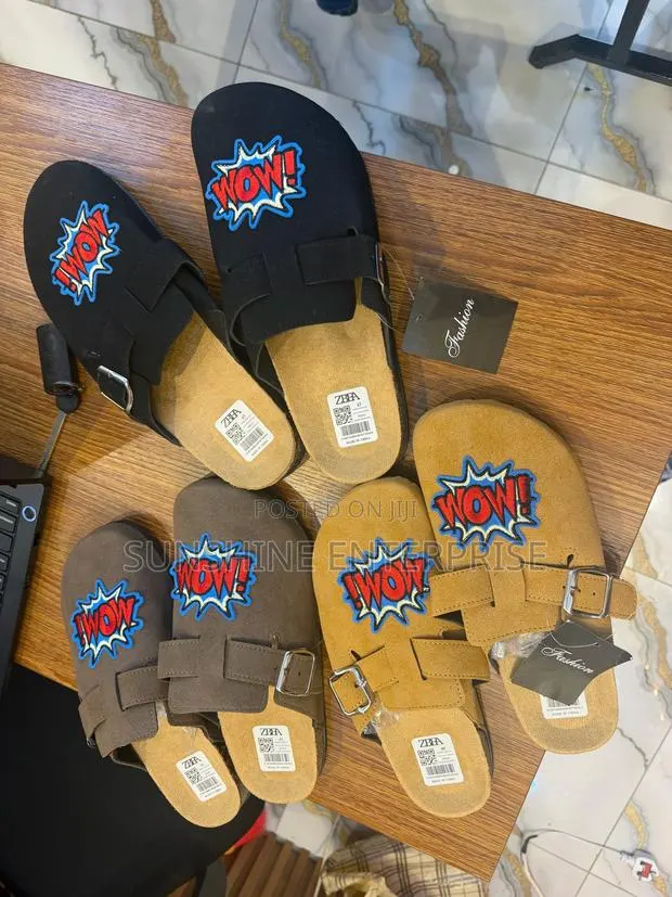 Momi Slippers · Photo 1