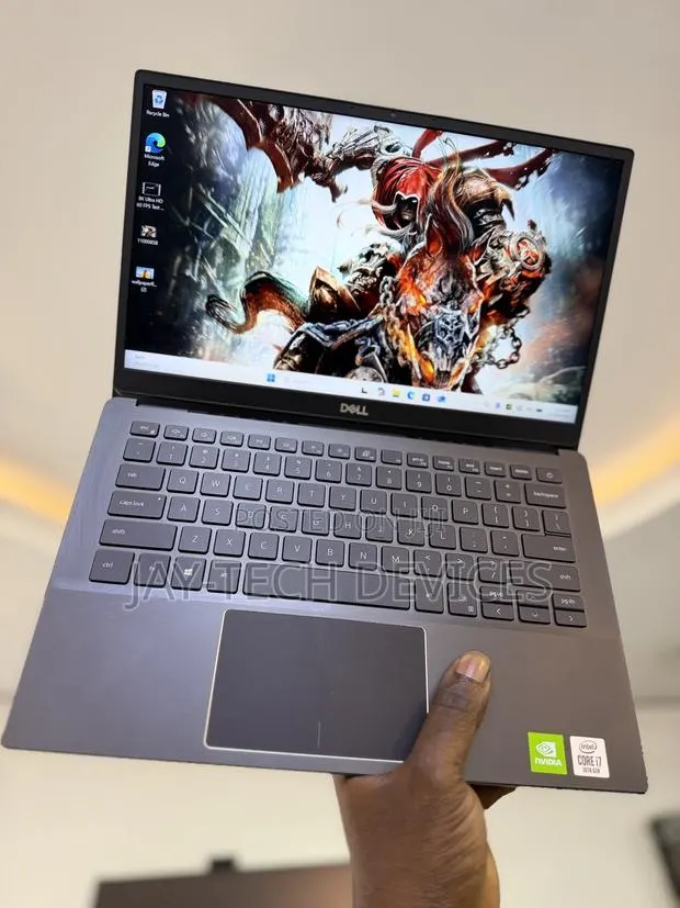 Laptop Dell Vostro 13 5300 8GB Intel Core i7 SSD 256GB · Photo 1